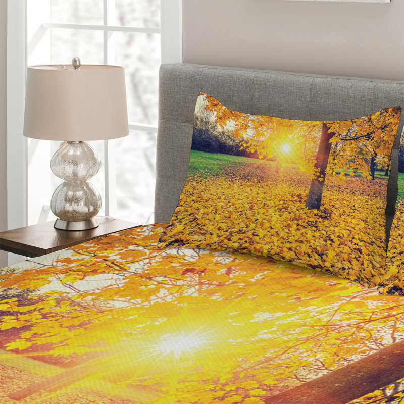 Forest Farmhouse / Country Coverlet