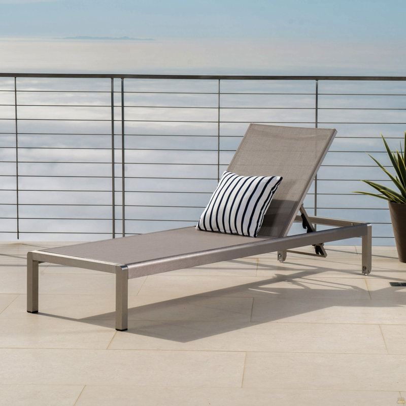 Chaise Lounge