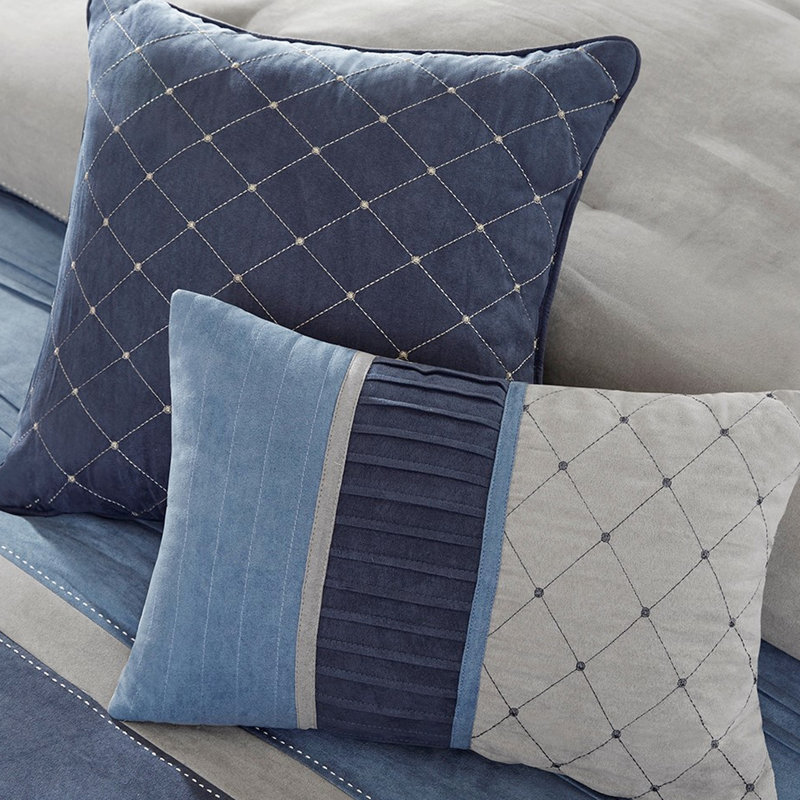 Édredon en microsuède bleu marine avec détails plissés et intérieur lavable