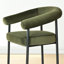 Chaise rembourrée moderne avec accoudoirs courbés-19420281