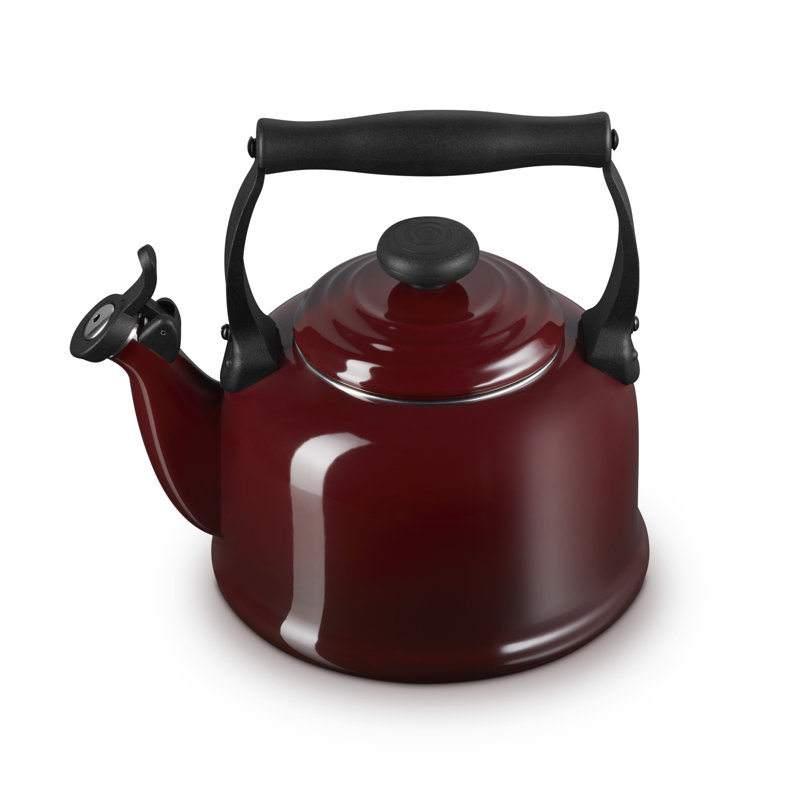 Le Creuset Traditional Kettle with Fixed Whistle 2.1L, Garnet