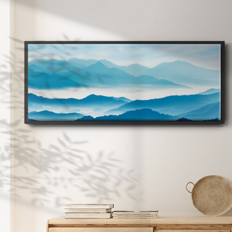 Misty Mountains - Toile encadrée, H 20 po x l 50 po