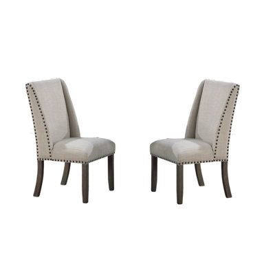 Fauteuil à oreilles à deux places en bois massif, assise rembourrée, finition chêne et garniture cloutée en bronze