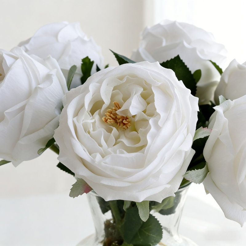 Arrangement floral artificiel, Blanc