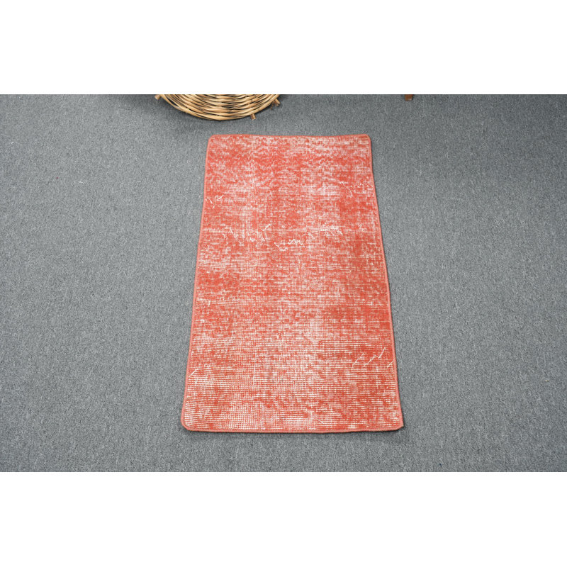 Tapis rouge turc tissé à la main, idéal pour les accents bohémiens doux et la décoration de plancher dans une zone de 2 x 3 pieds