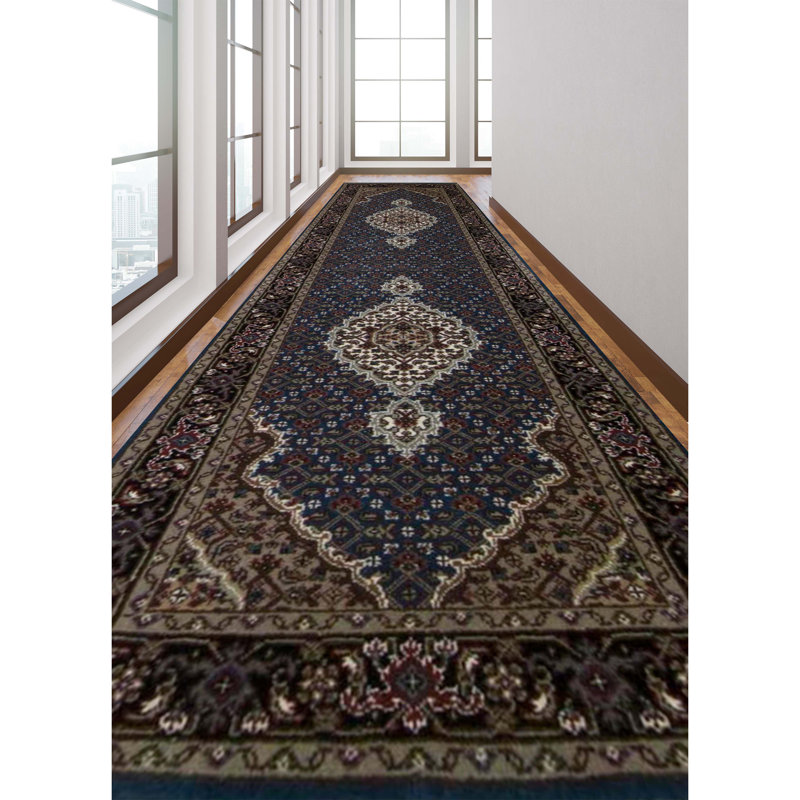 Hand Woven Oriental Area Rug