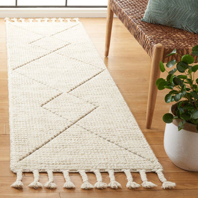 Skyelee Hand Woven Wool Geometric Rug