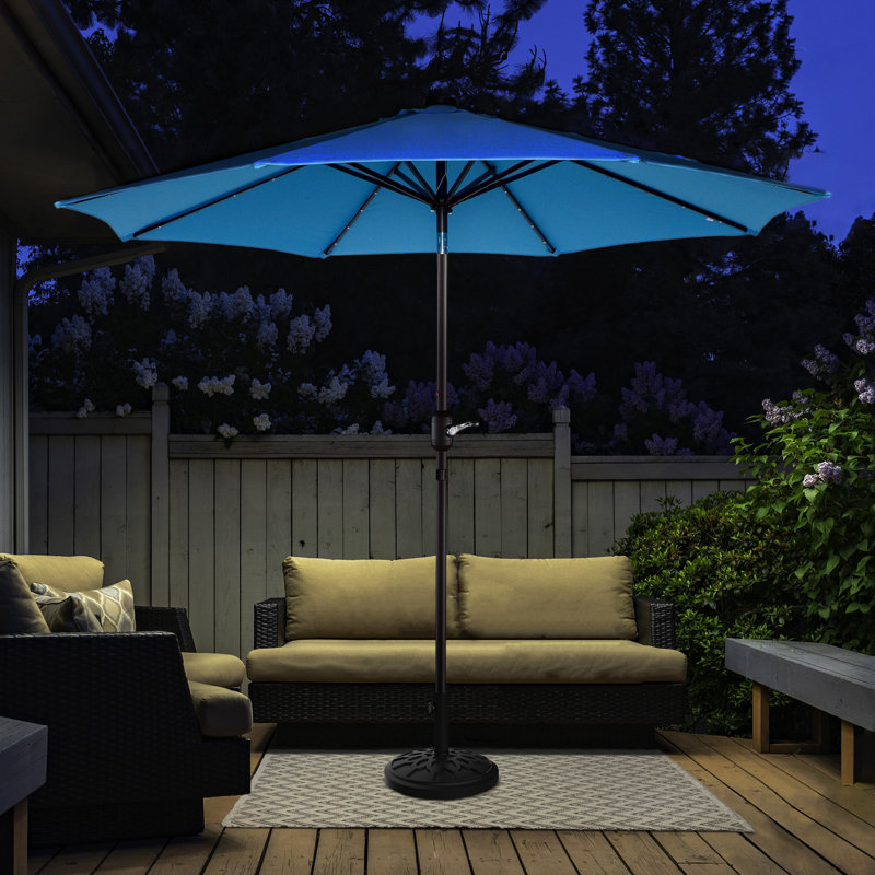 Parasol d'extérieur avec abat-jour lumineux 9 pi avec base lestée 19 lb, éclairage à DEL à énergie solaire et pavillon à bouton-poussoir inclinable de Villacera (bleu)