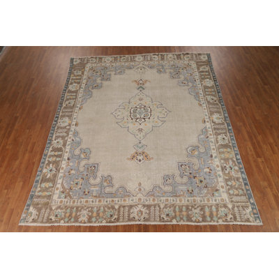 Medallion Wool Traditional  Area Rug 9x11