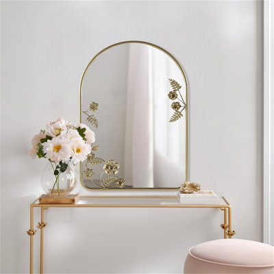 Miroir mural arqué en métal exquis, un point focal captivant et artistique pour toute pièce.