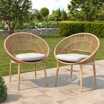 Ensemble de 2 chaises de patio pour l'extérieur, pieds en teck de style papasan en osier avec coussin en faux rotin brun clair