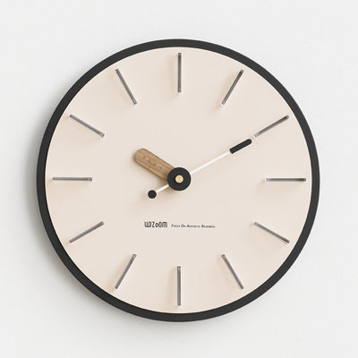 Horloge murale ronde beige minimaliste à barres