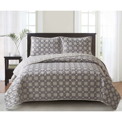 Buntingford Polyester Geometric Shapes Quilt