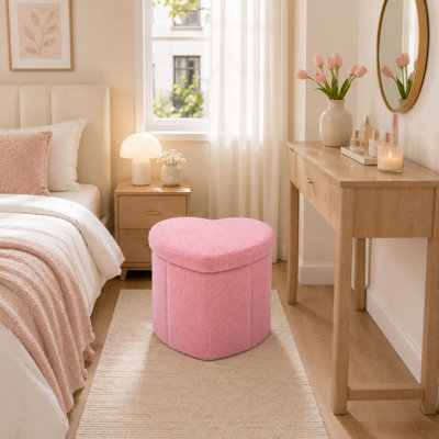 Repose-pieds en forme de cœur avec tabouret rose rembourré Alycea