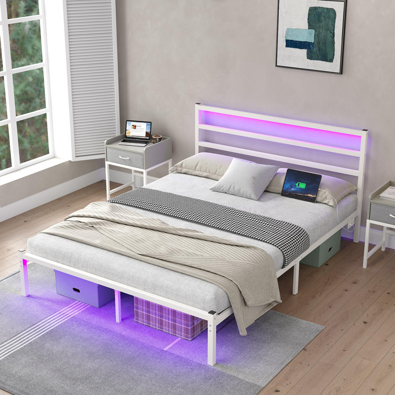 Cadre de lit avec tête de lit, cadre de lit plateforme en métal avec DEL, station de charge, aucun sommier requis, assemblage facile, silencieux