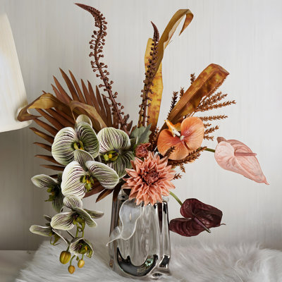 Ornements de fleurs simulées