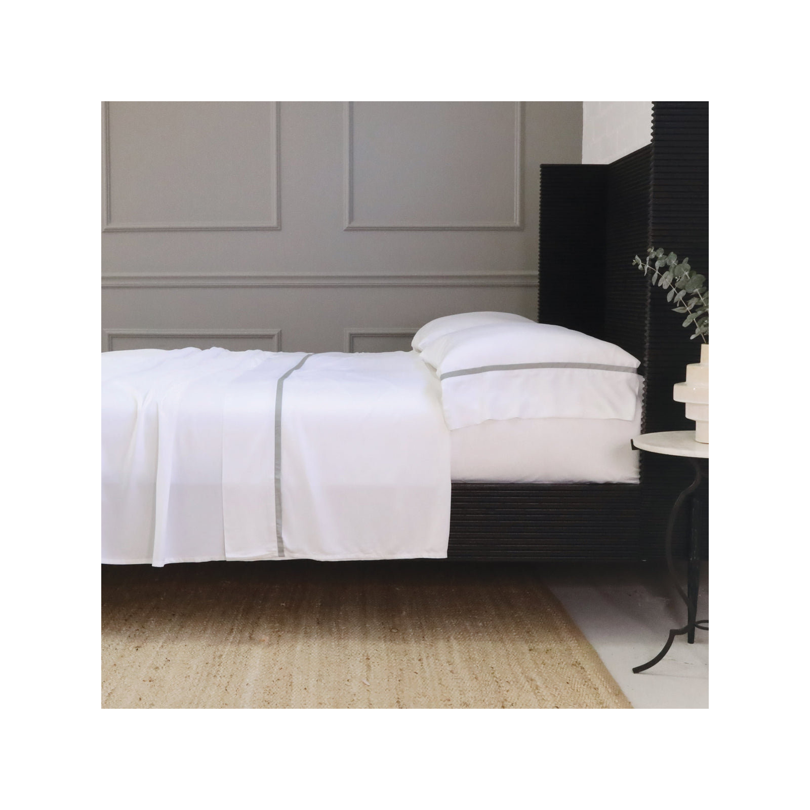 Langston Rayon From Bamboo Machine Woven Pillowcase - Set of 2, Standard, White/Ocean
