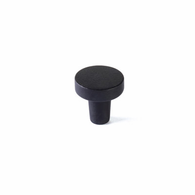 Poignée d'armoire ronde 1-1 / 4 po Schaub Turno