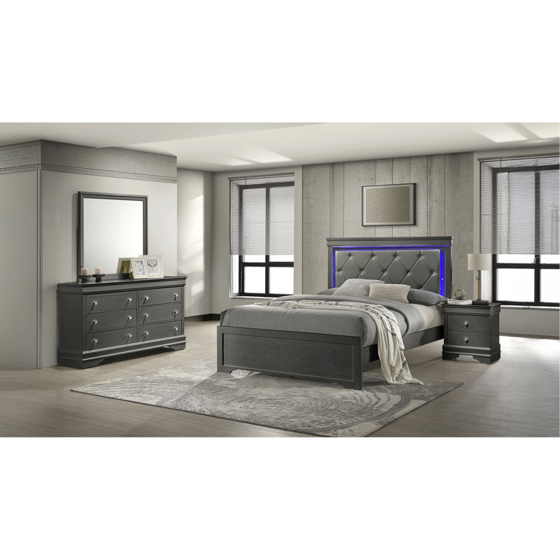 Ensemble de chambre avec grand lit 4 pièces avec tête de lit à DEL en bois Blaze, Grand lit, Gris métallisé