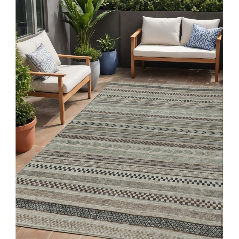 Tapis extérieur lavable rayé taupe et brun 5 pi x 8 pi