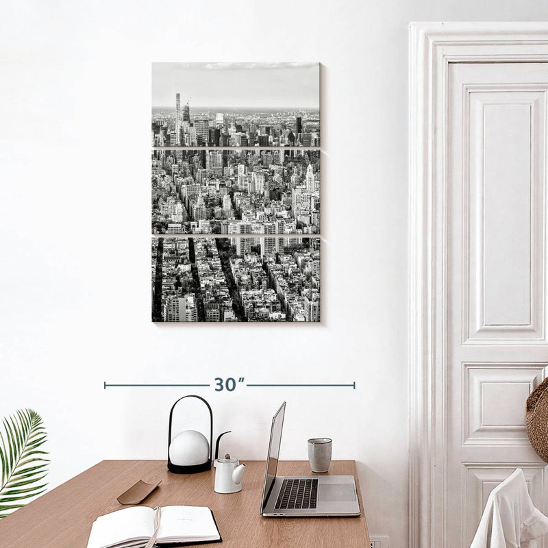 Sirci Manhattan Cityscape BW, H 32 po x l 20 po