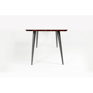 Pied de table