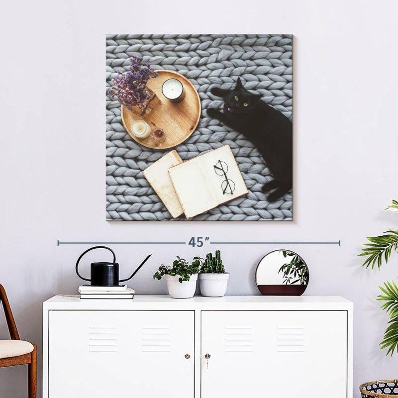 Brampt Modern Cat, 30" H x 30" W