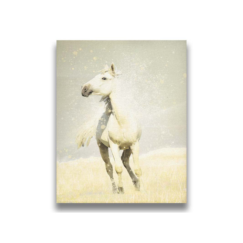 Wild Wild Horse par Hal Halli. Estampe numérique, H 32 po x l 40 po, Toile tendue, Ne s’applique pas