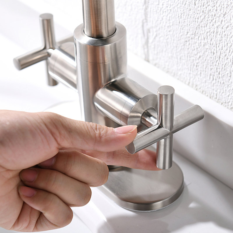 Centerset 2-handle Bathroom Faucet with Drain Assembly, Silver