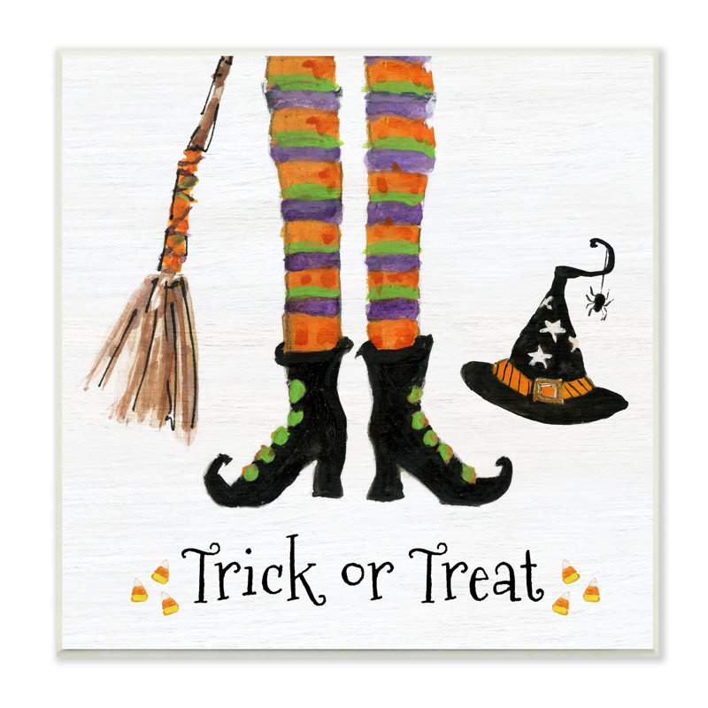 Chaussettes fantaisistes à rayures Trick or ornement par Sally Swatland - impression, H 12 po x l 12 po x P 0,5 po, Bois