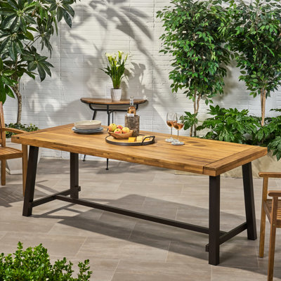 Table d'extérieur pour 8 personnes, plateau en bois et structure en métal, table de salle à manger 79 po x 36 po 30 po, métal, teinte