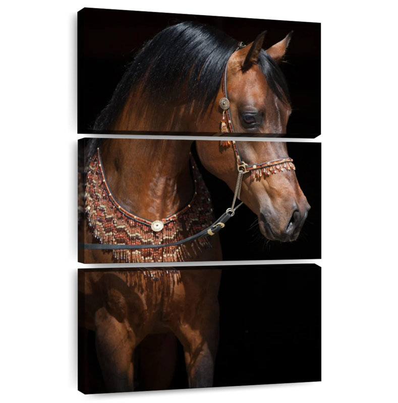 Cheval arabe décoré Brampt, H 38 po x l 24 po