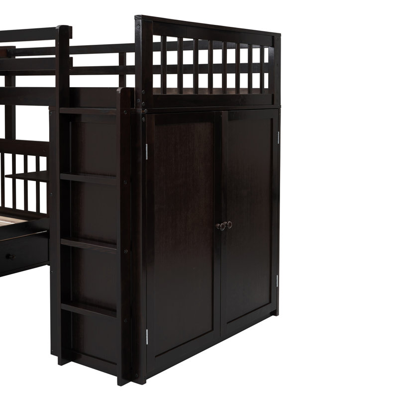 Lit superposé simple au-dessus d'un lit double en bois avec rangement