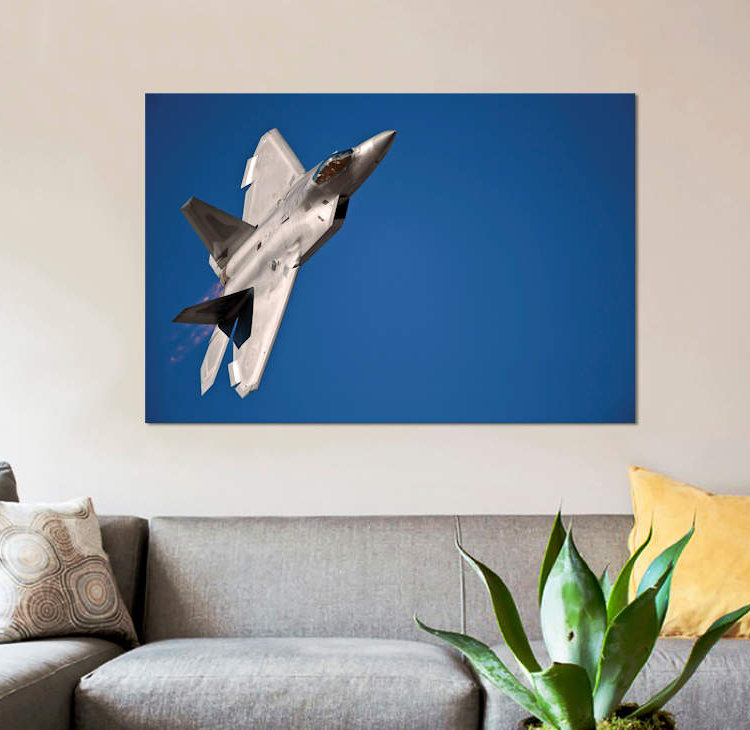 Reproduction de photo sur toile «An F-22 Raptor Avion Performs pendant l'aviation nation 2010», H 26 po x l 40 po x P 1,5 po