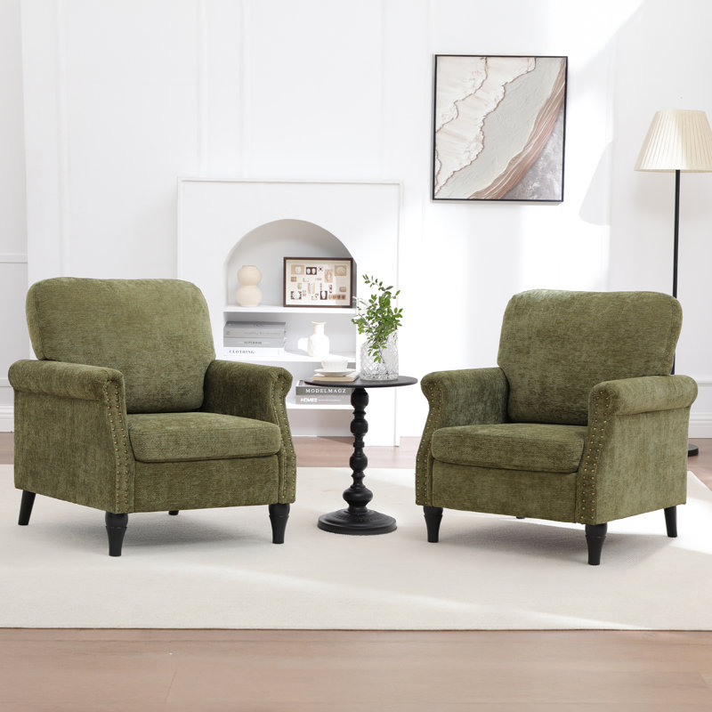 Fauteuil rembourré avec accents cloutés, Vert