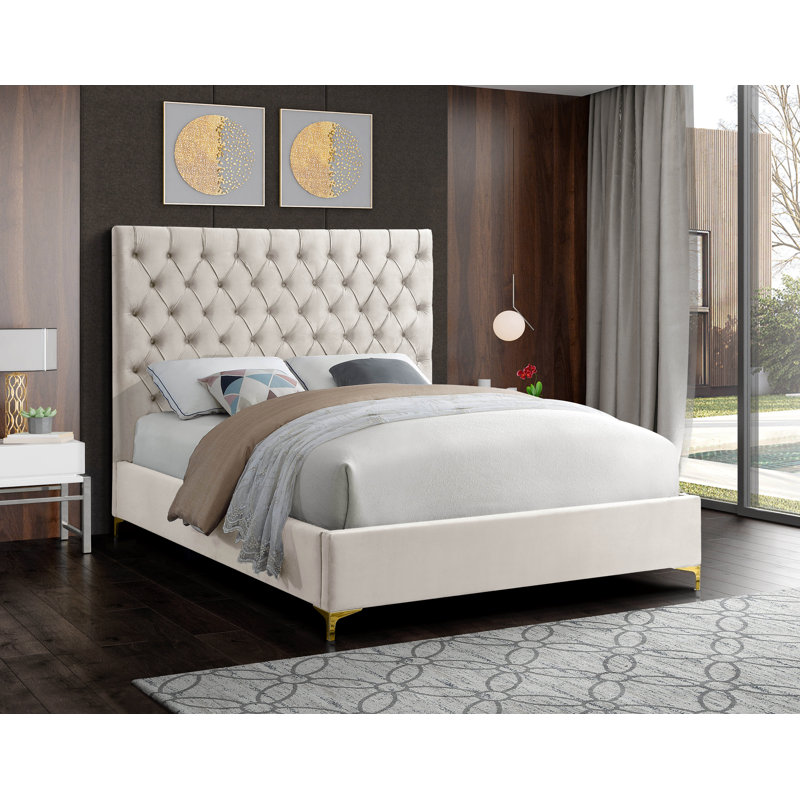 Lit plateforme tapissier Cruz, Grand lit, Velours crème