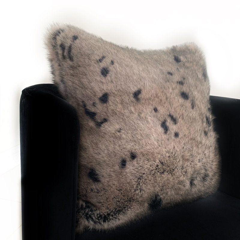 Coussin imprimé animal en fausse fourrure à deux tons bronze, 12 po x 20 po