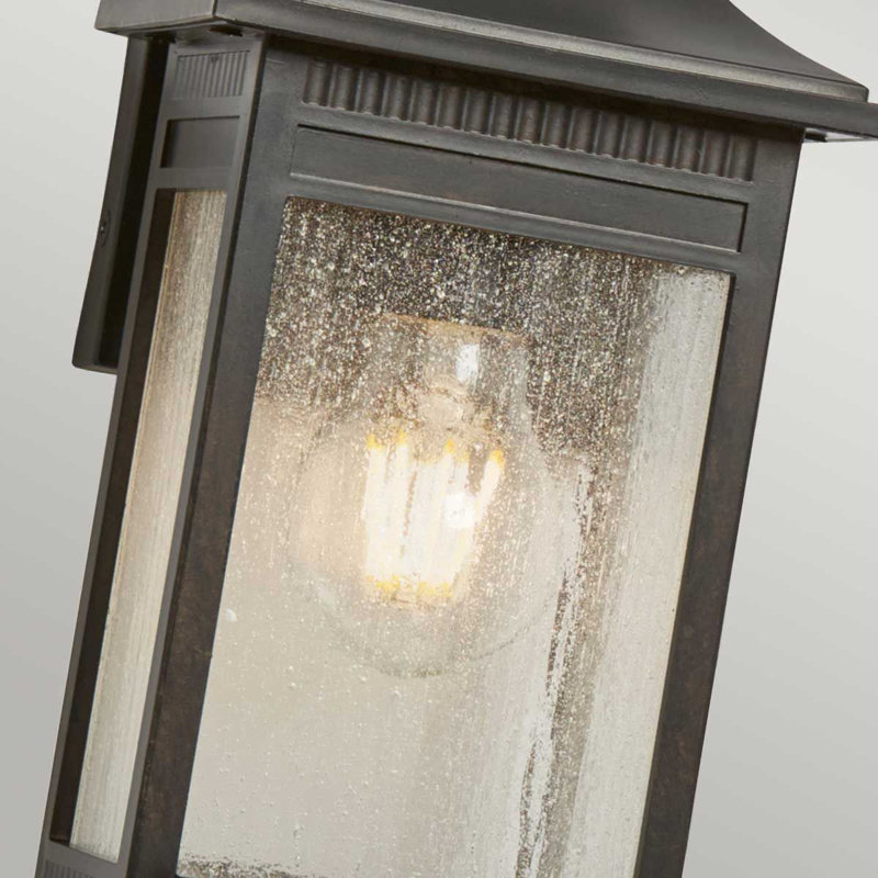 Estrella Outdoor Wall Lantern