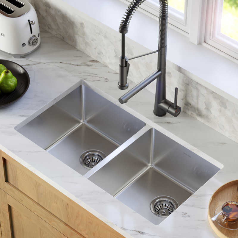 Ensemble d'évier de cuisine à double cuve encastrable en acier inoxydable calibre 16 32 po x 18 po Karran