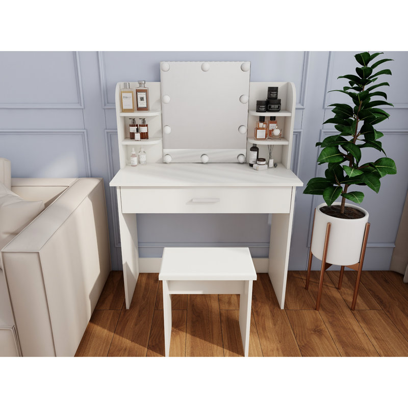 One drawer dresser table