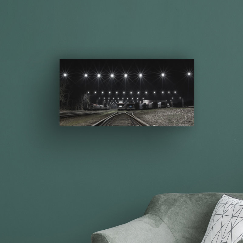 «Train Stars» par Leif Londal, impression sur toile tendue, H 12 po x l 24 po x P 2 po