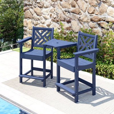 Chaises de bar avec accoudoirs et plateau de table haute Hikdpe