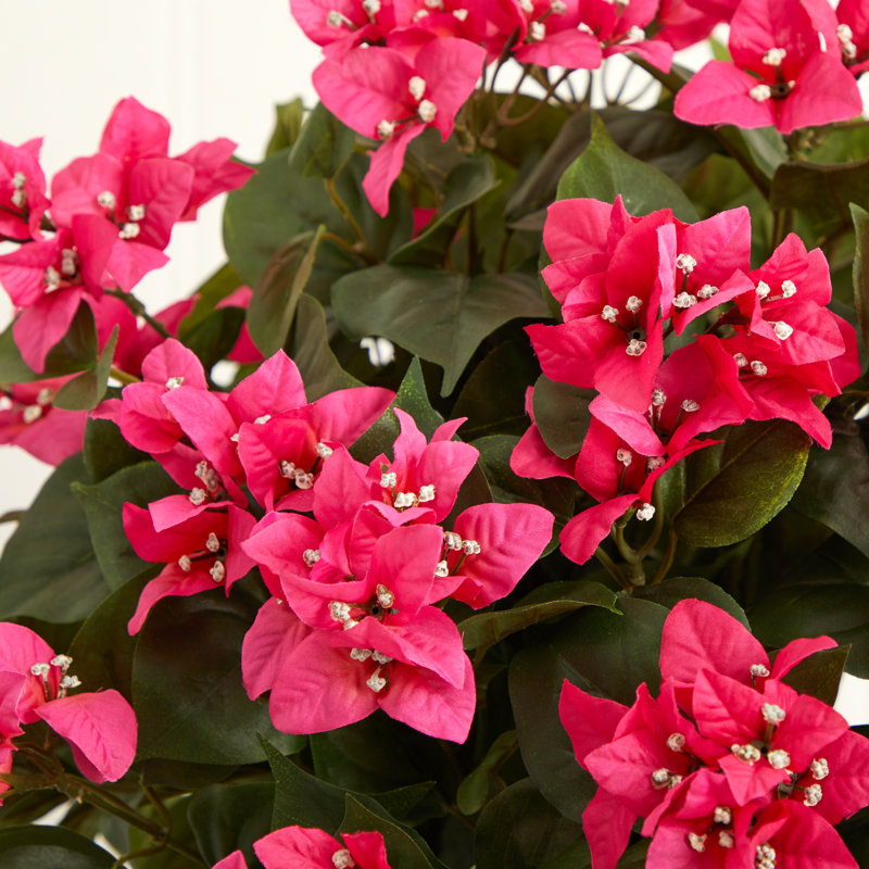 Pièce maîtresse en soie vase