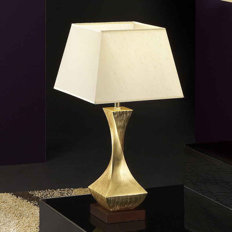 Nevarez Metal Table Lamp