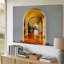 Toile «A Bright and Inviting Interior Scene Doté d'une porte», art mural encadré par une arche blanche épurée menant à une toile spacieuse-111565193