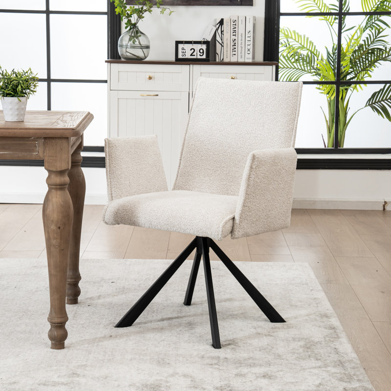 Chaise pivotante rembourrée avec pieds en métal, Beige