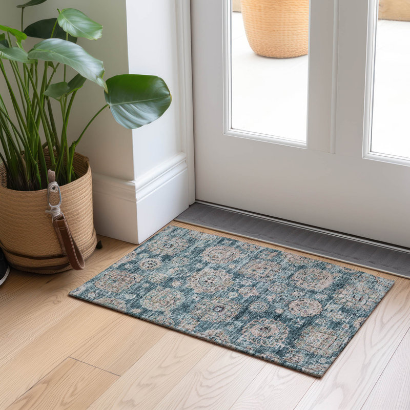 Tapis intérieur / extérieur Ivayla, Rectangle 1 pi 8 po x 2 pi 6 po