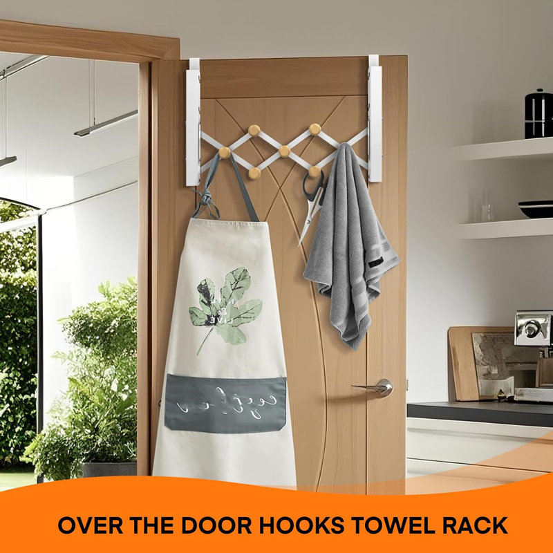 Séchoir à linge au-dessus de la porte pour les vêtements