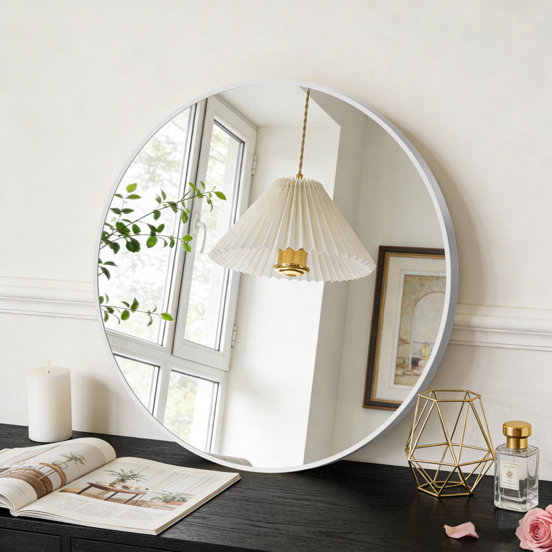 Miroir de salle de bain mural Malakhi, H 24 po x l 24 po, Argent