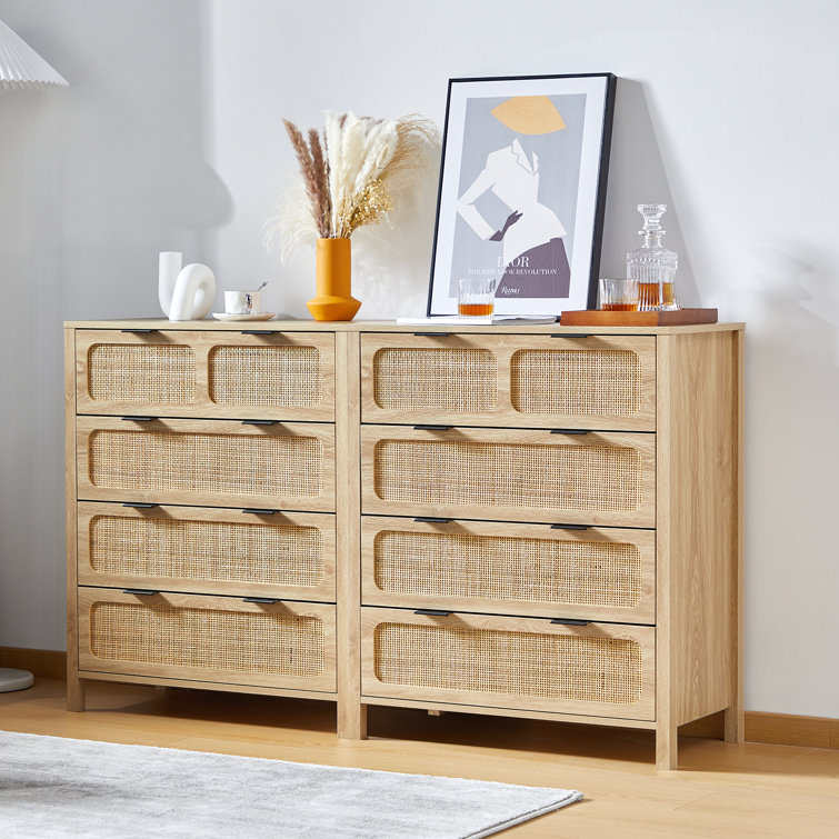 Arnulfo 8 - Drawer Accent Chest